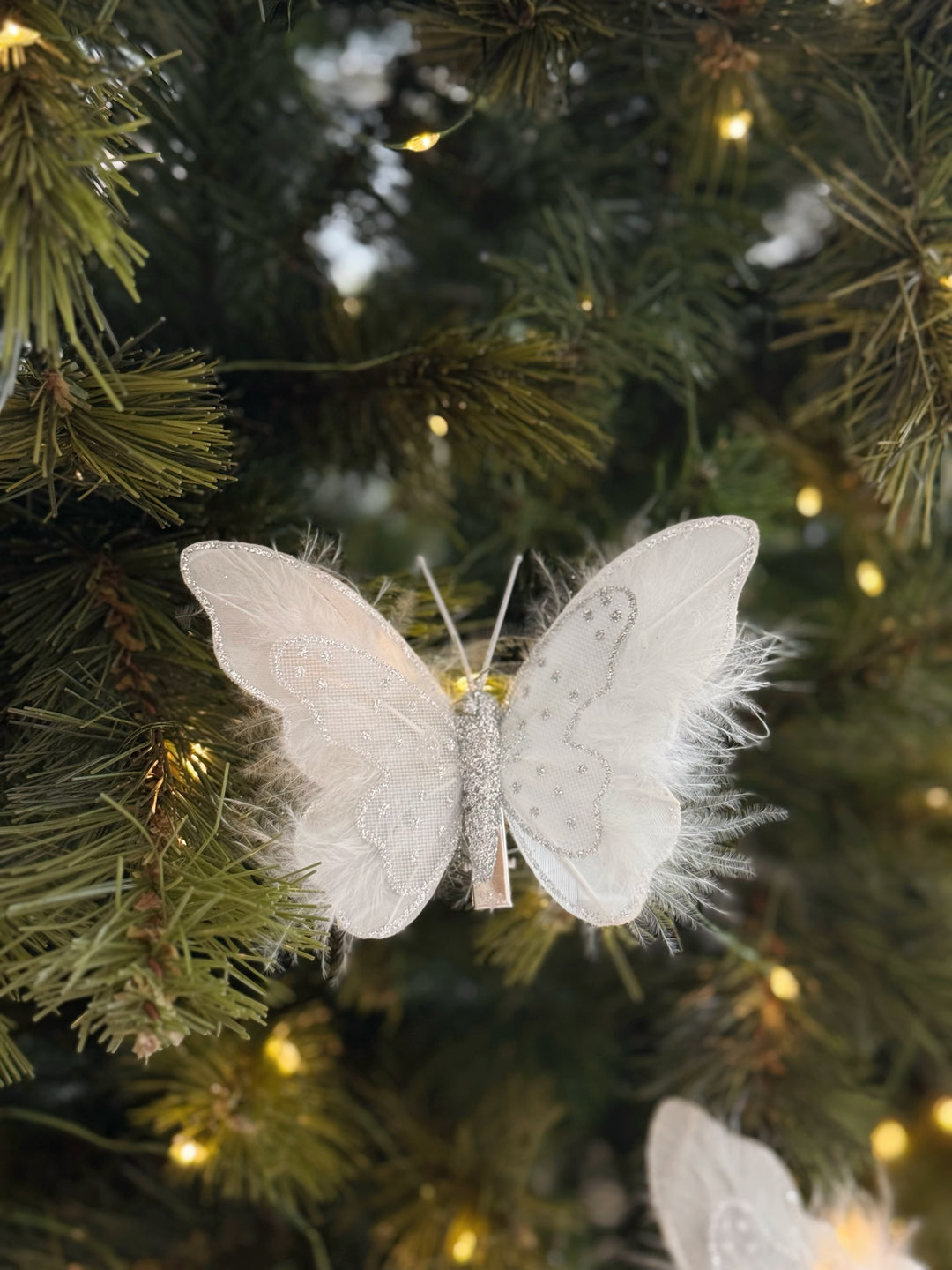 Whispering Wings Ornament Clip – White (set of 3)