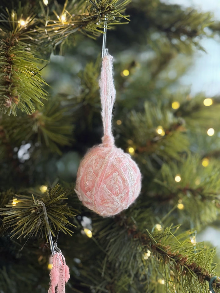 Peppermint Kiss Yarn Baubles (set of 6)