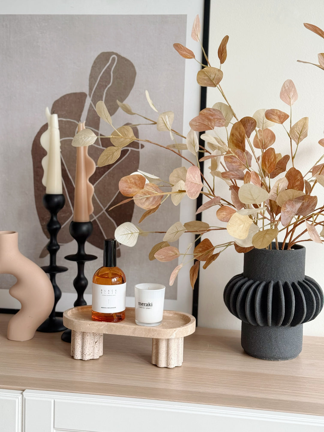 Sleek Black Petal Elegance Speckled Porcelain Vase