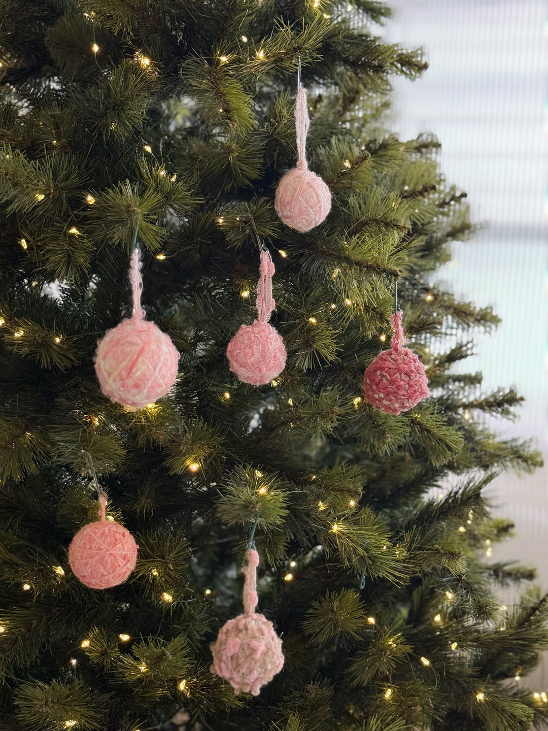 Peppermint Kiss Yarn Baubles (set of 6)