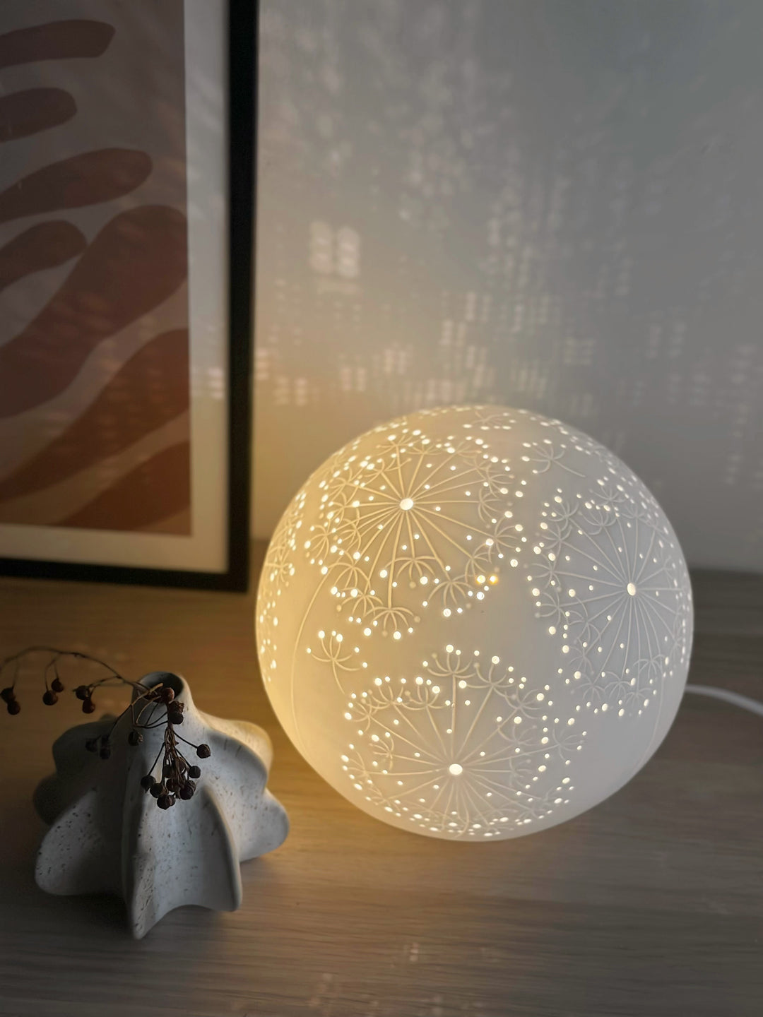 Dandeluna Globe Table Lamp