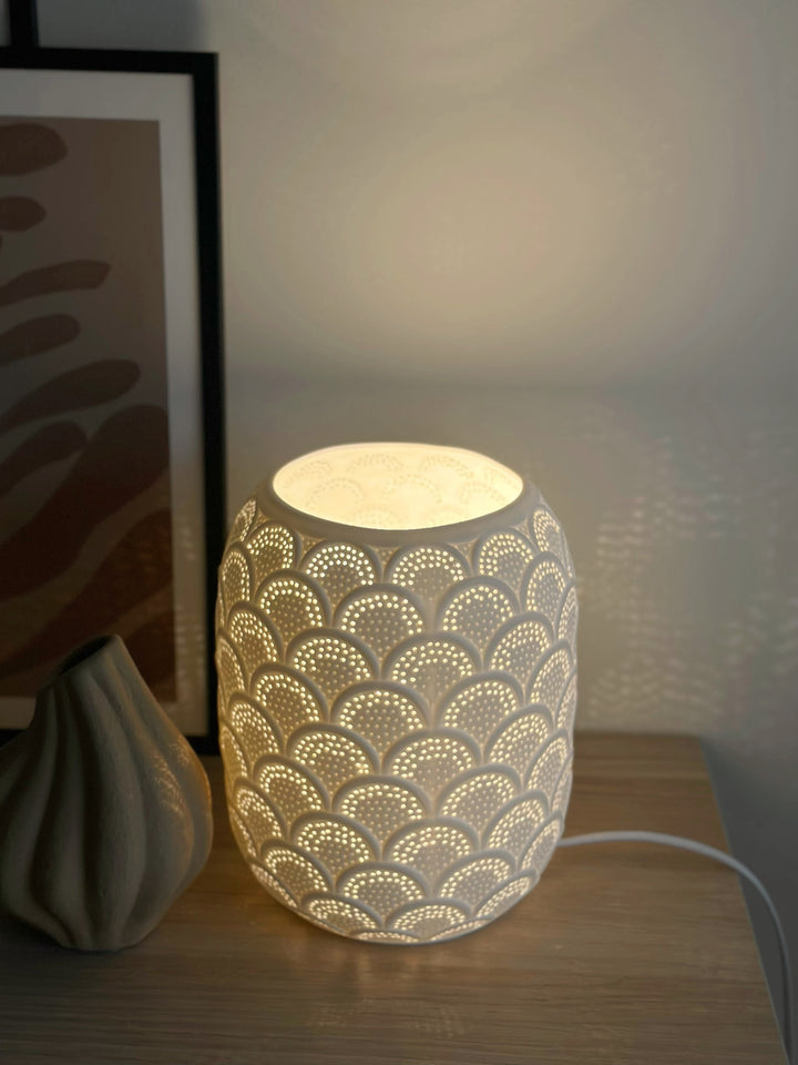 Luna Scallop Glow Table Lamp