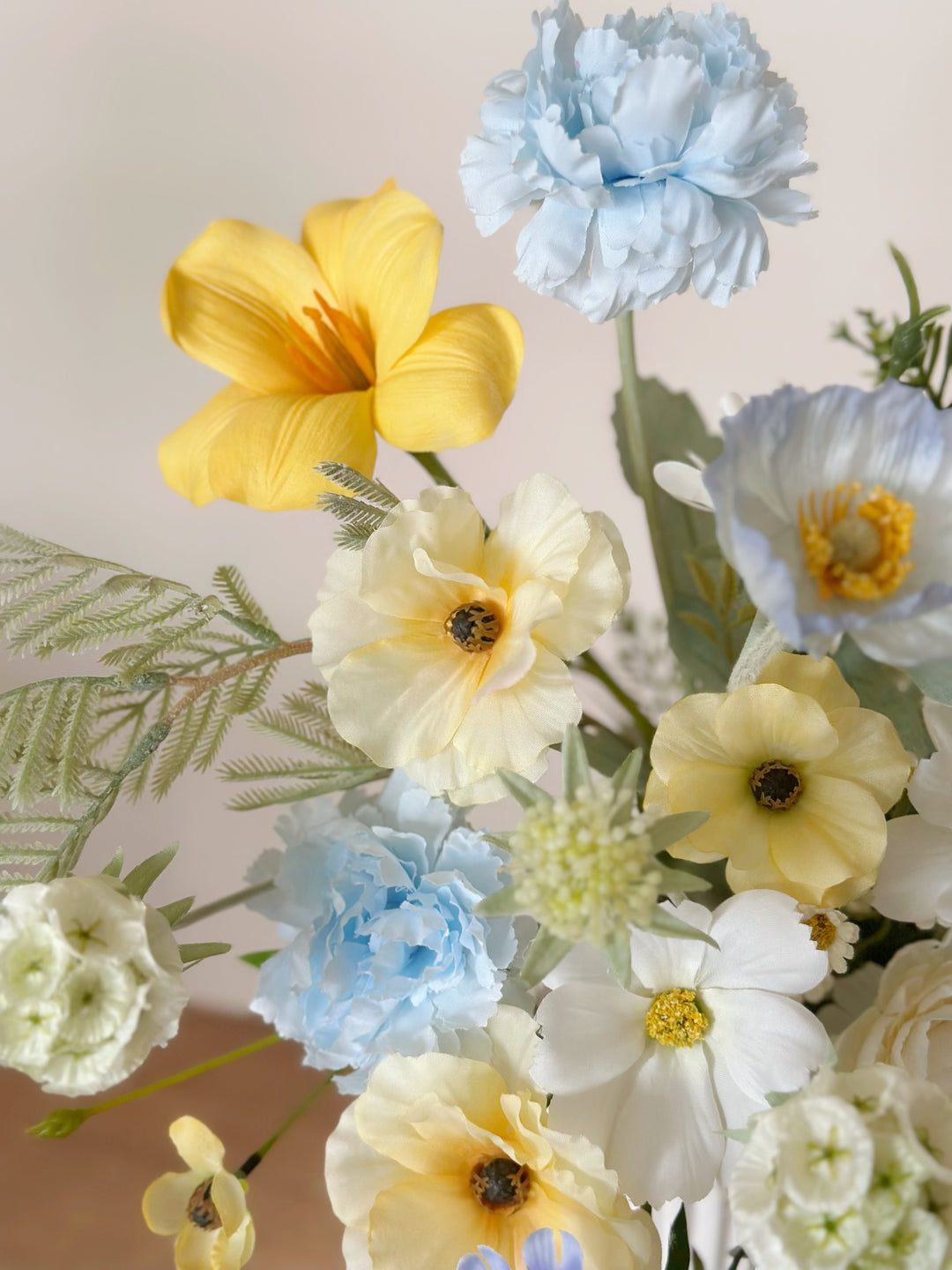 Lemon Sky Muse Bouquet (front facing)