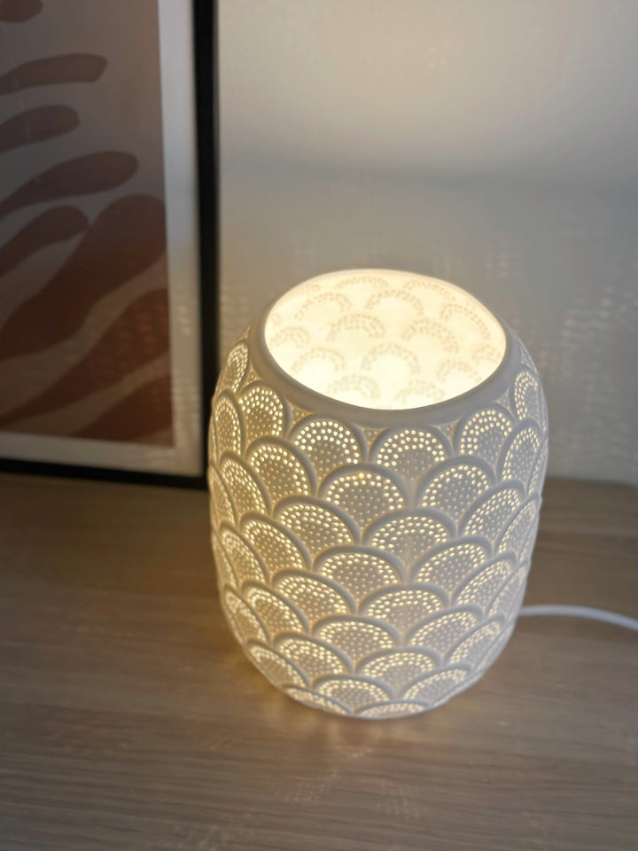 Luna Scallop Glow Table Lamp