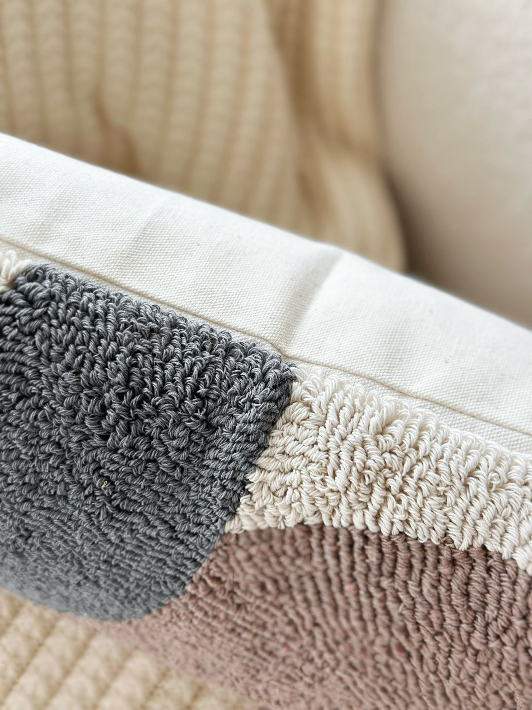 Contour Calm Waist Cushion Cover