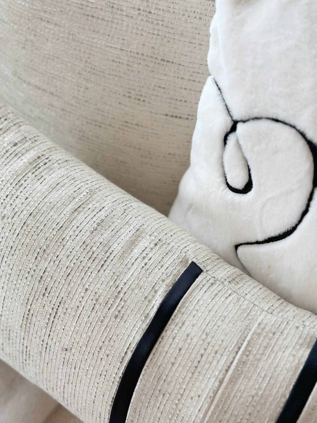 Abstract Lines Textura Waist Cushion Cover