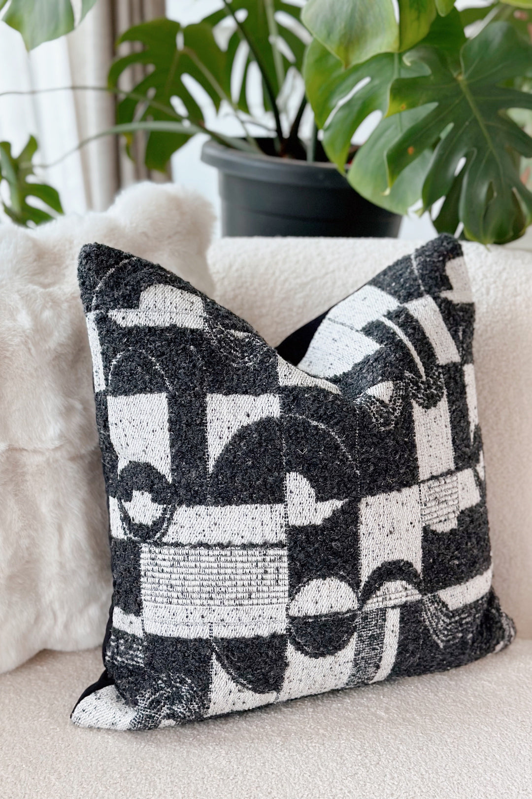 Black Abstract Geometric Pattern Cushion Cover