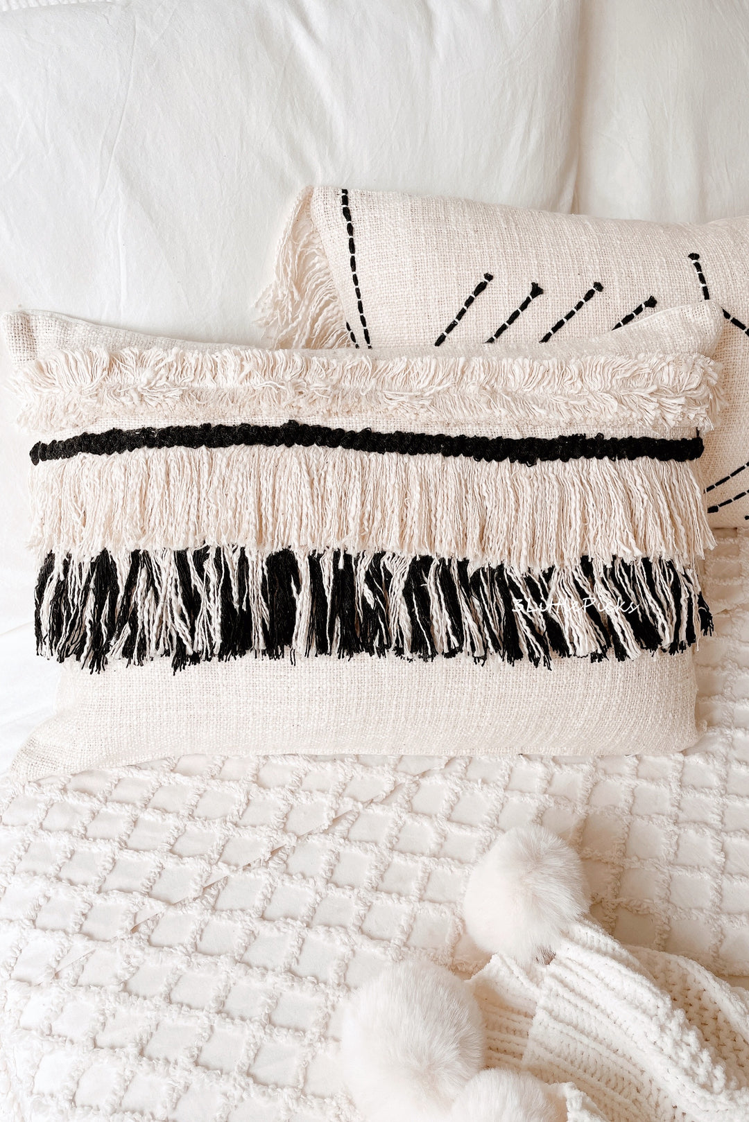 Fluffy Fringed Cotton Slub Waist Cushion Cover