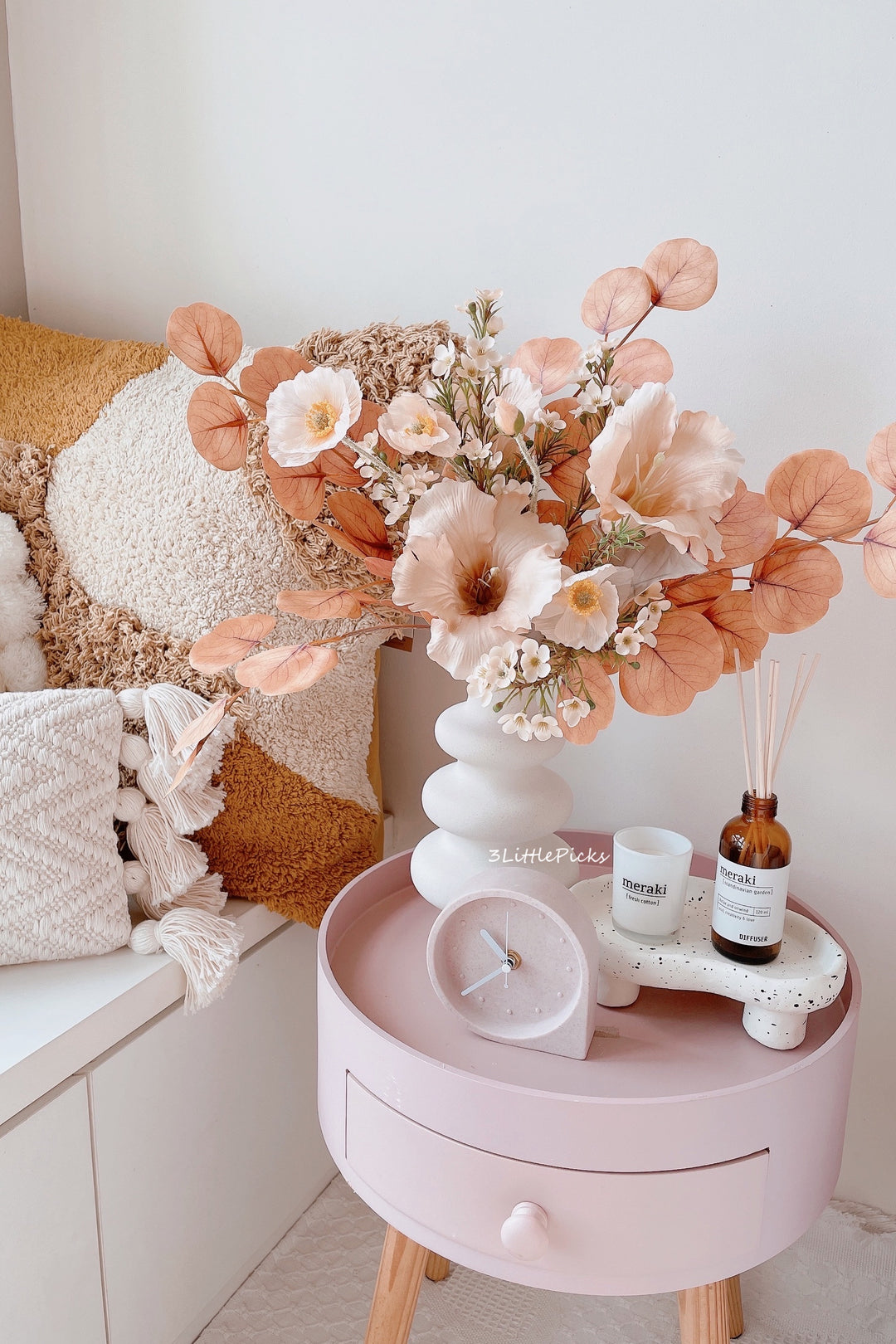 3 Rims Matt Cream White Vase