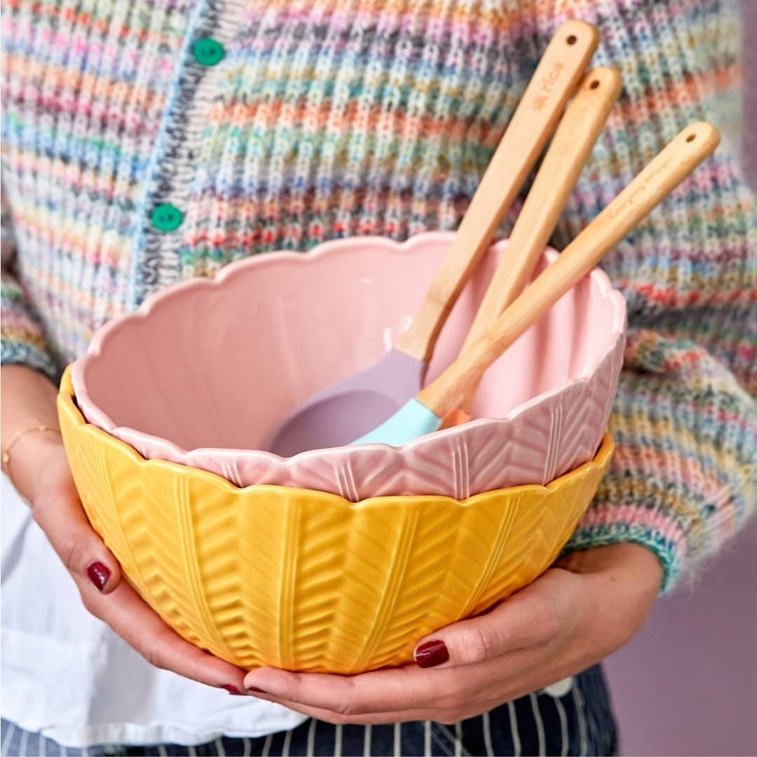 Soft Pink Salad Serving Bowl
