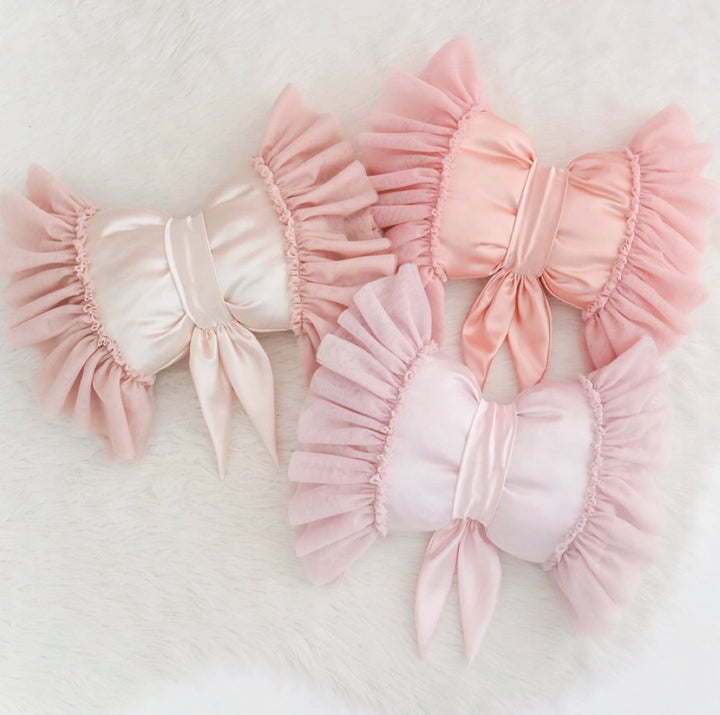Dreamy Bow Pillow Champagne