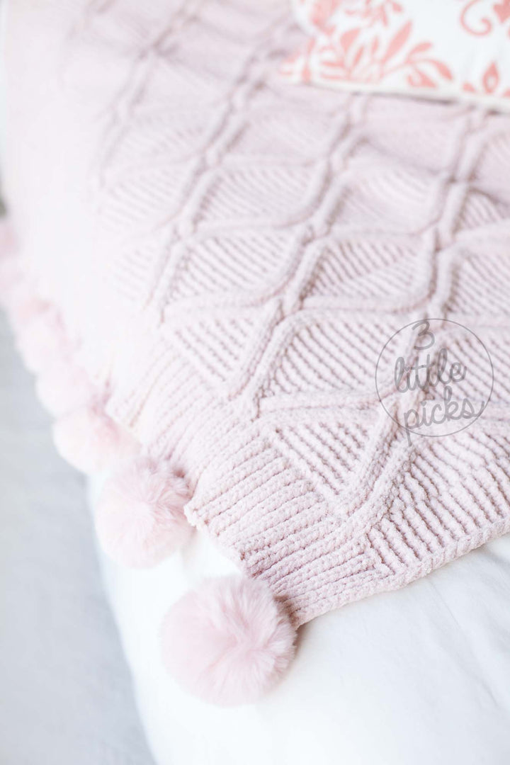 COMING BACK: Faux Fur Pom Chenille Throw, Textile, 3LittlePicks - 3LittlePicks