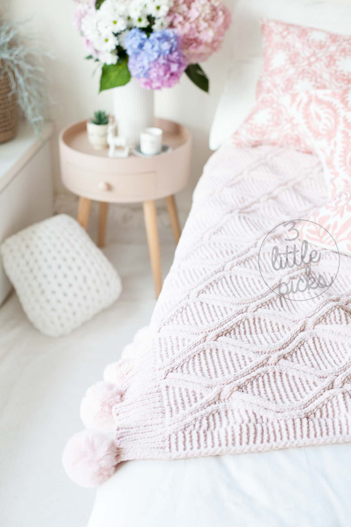 COMING BACK: Faux Fur Pom Chenille Throw, Textile, 3LittlePicks - 3LittlePicks