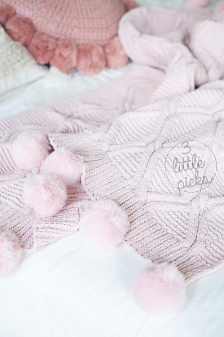 COMING BACK: Faux Fur Pom Chenille Throw, Textile, 3LittlePicks - 3LittlePicks
