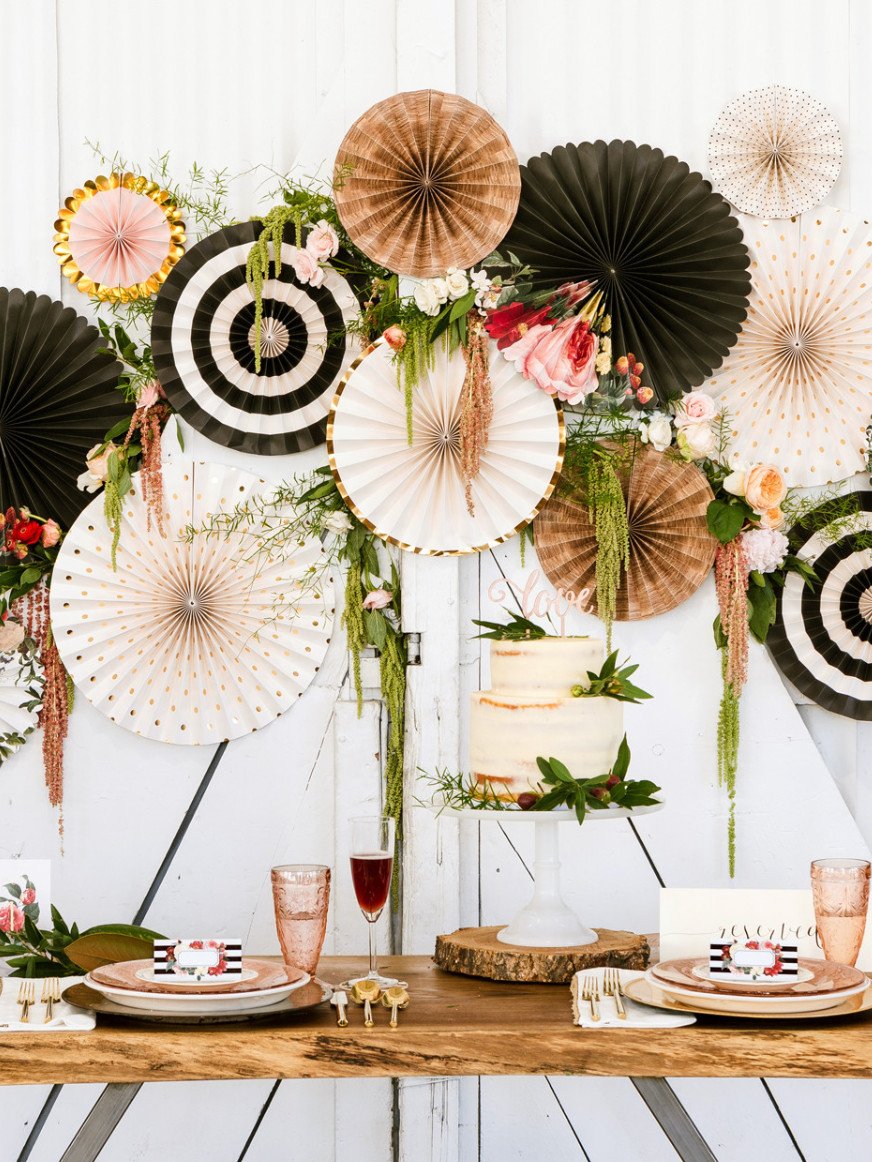 Best Ways To Display Your Party Fans!