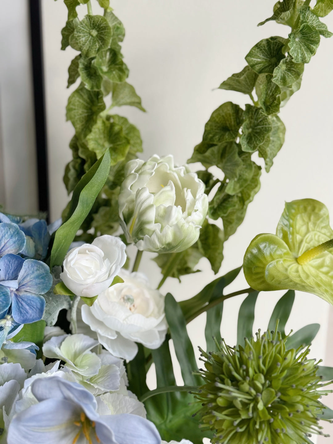 Azure Verdelle Bloom in the Vase (1-sided)