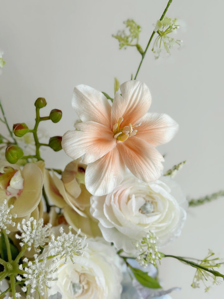 Soft Daybreak Bouquet (1-sided)