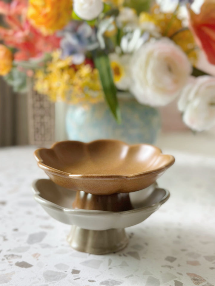 Petal Elegance Dessert Stand (3 colours)