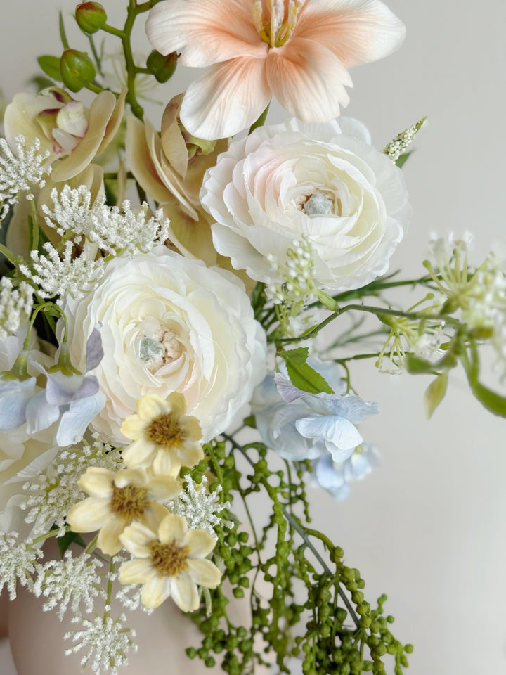 Soft Daybreak Bouquet (1-sided)