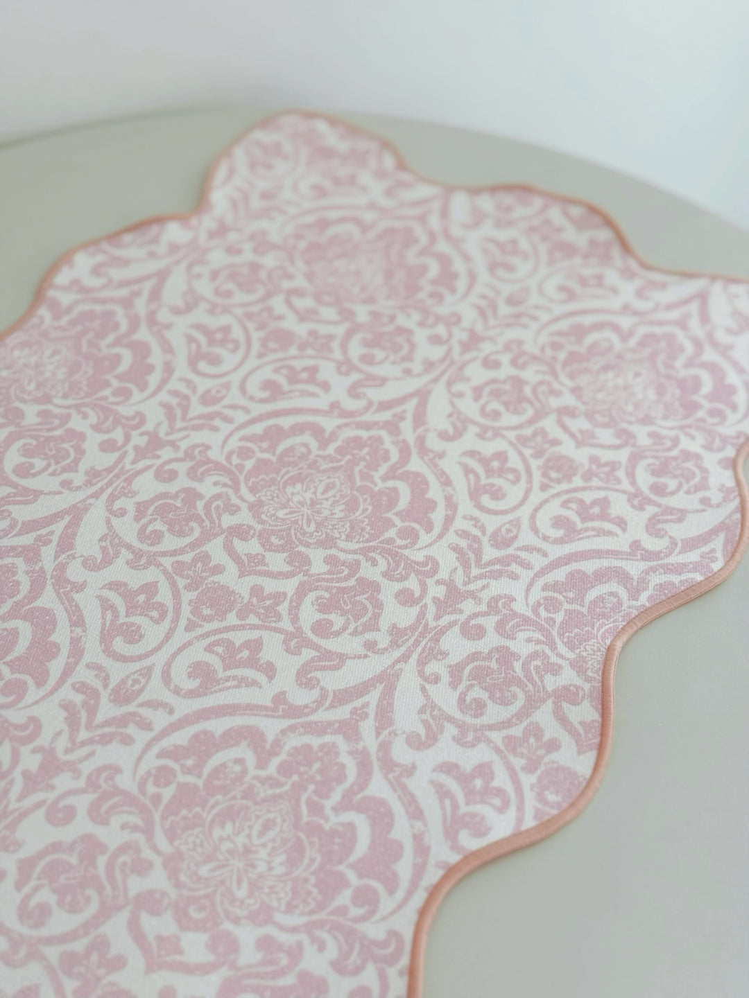 Scallop Garden Fabric Placemat (5 colours)