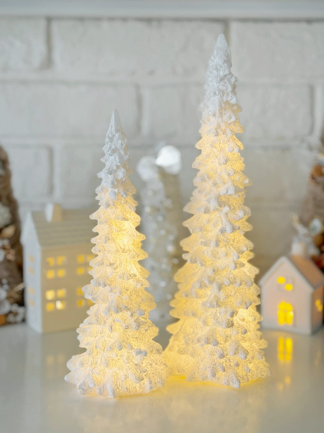 Snowglow Light-Up Christmas Tree (2 sizes)