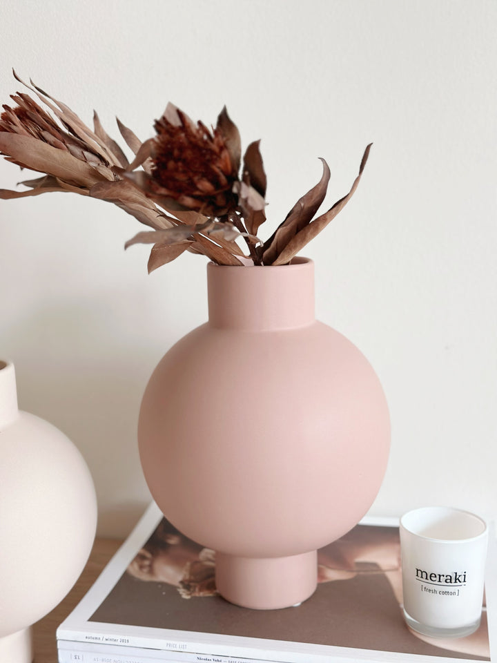 PRE-ORDER: Soft Silhouette Vase (2 options)