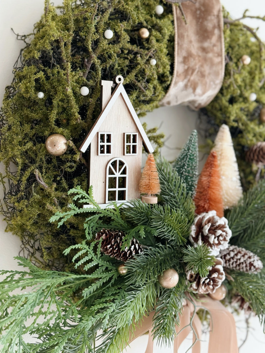 Winter Cottage Glow Wreath