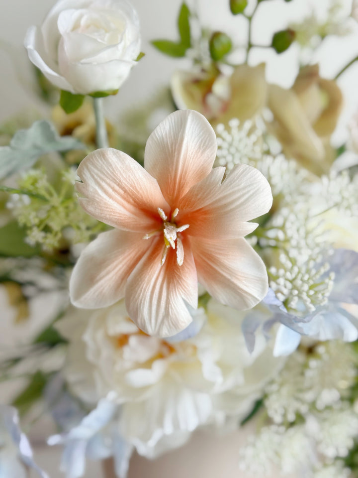 Soft Daybreak Bouquet (1-sided)