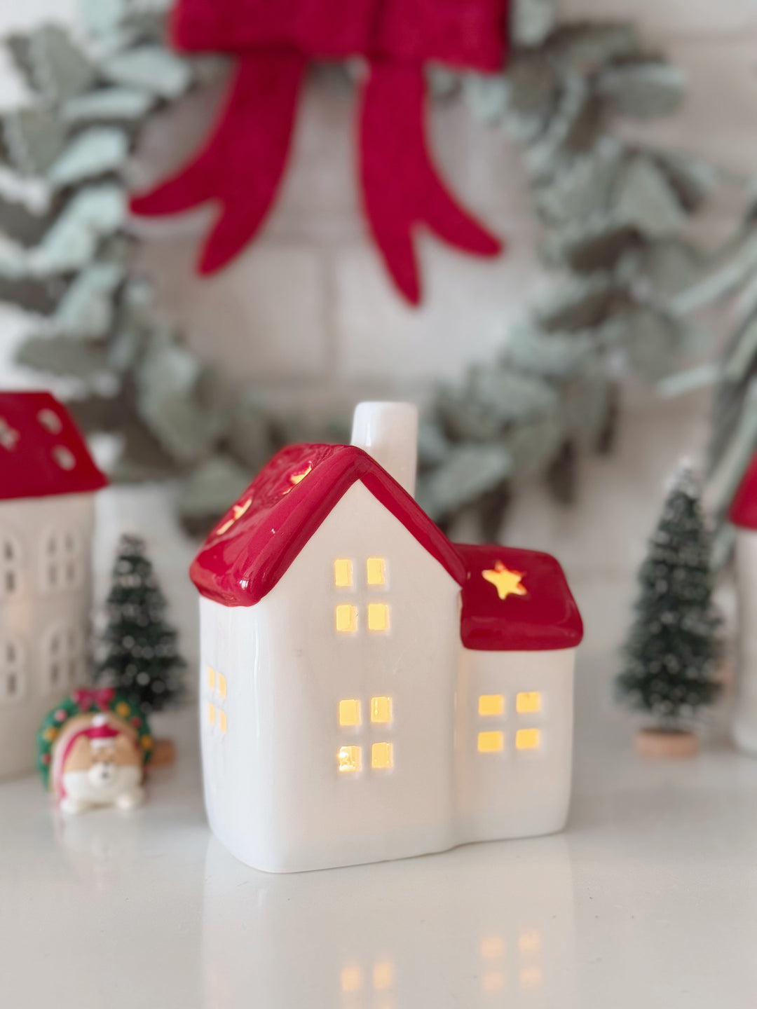 PRE-ORDER (26-30 Oct): Red Roof Light-Up Porcelain Village Collection (4 options)