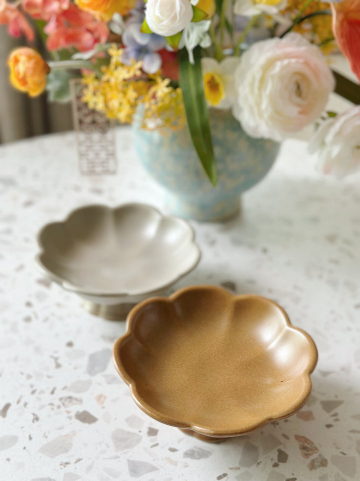 Petal Elegance Dessert Stand (3 colours)