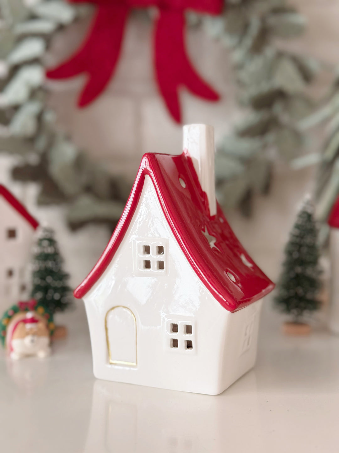 PRE-ORDER (26-30 Oct): Red Roof Light-Up Porcelain Village Collection (4 options)