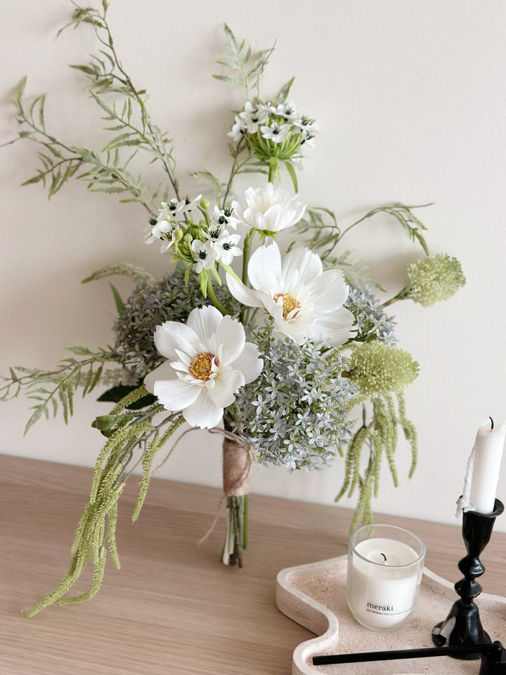 PRE-ORDER (3-7 April): Morning Dew Bouquet (front facing)