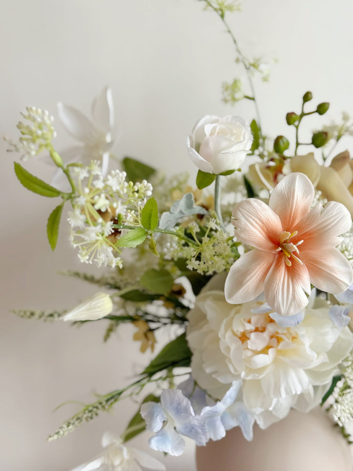 Soft Daybreak Bouquet (1-sided)