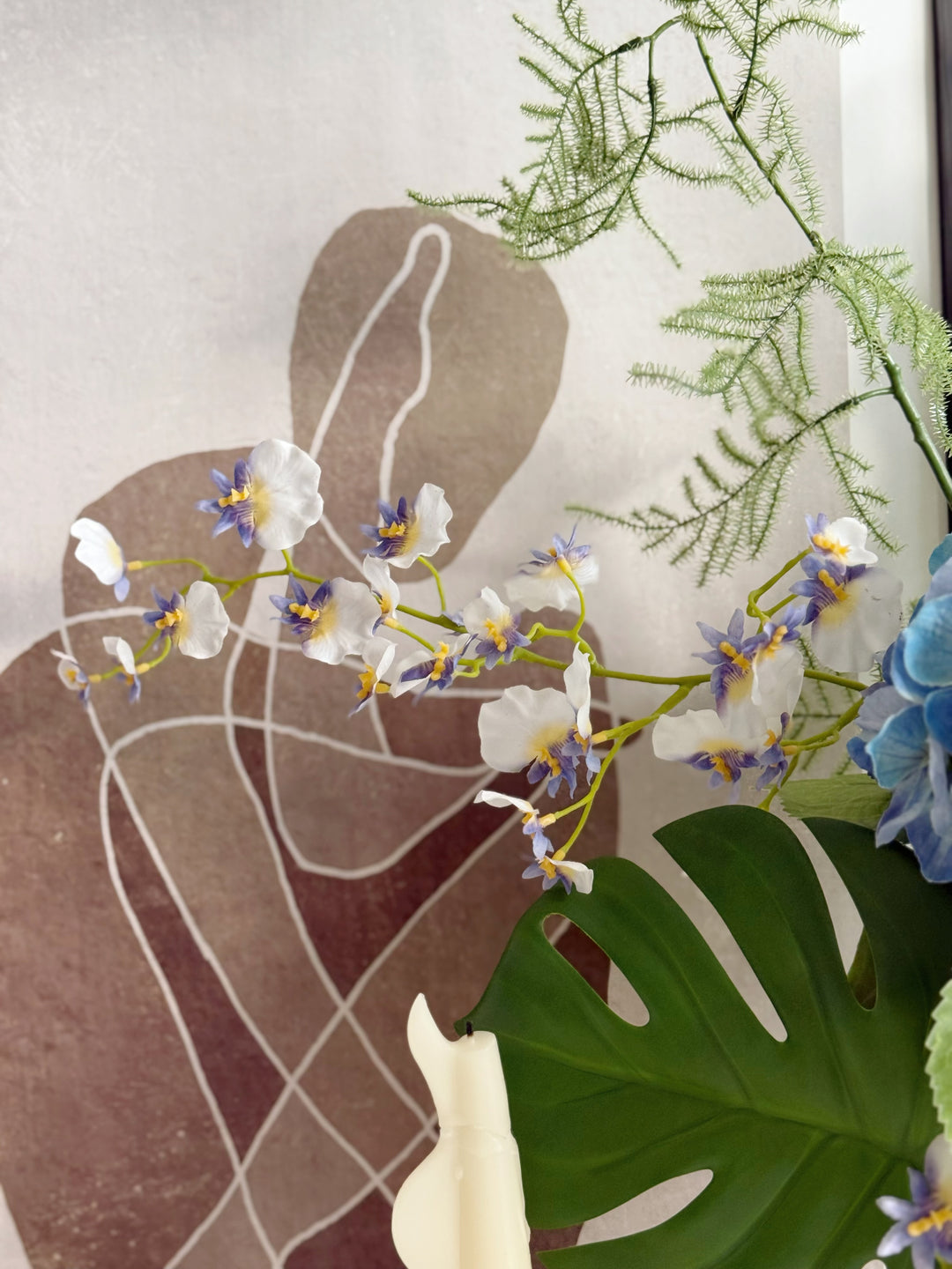 Azure Verdelle Bloom in the Vase (1-sided)