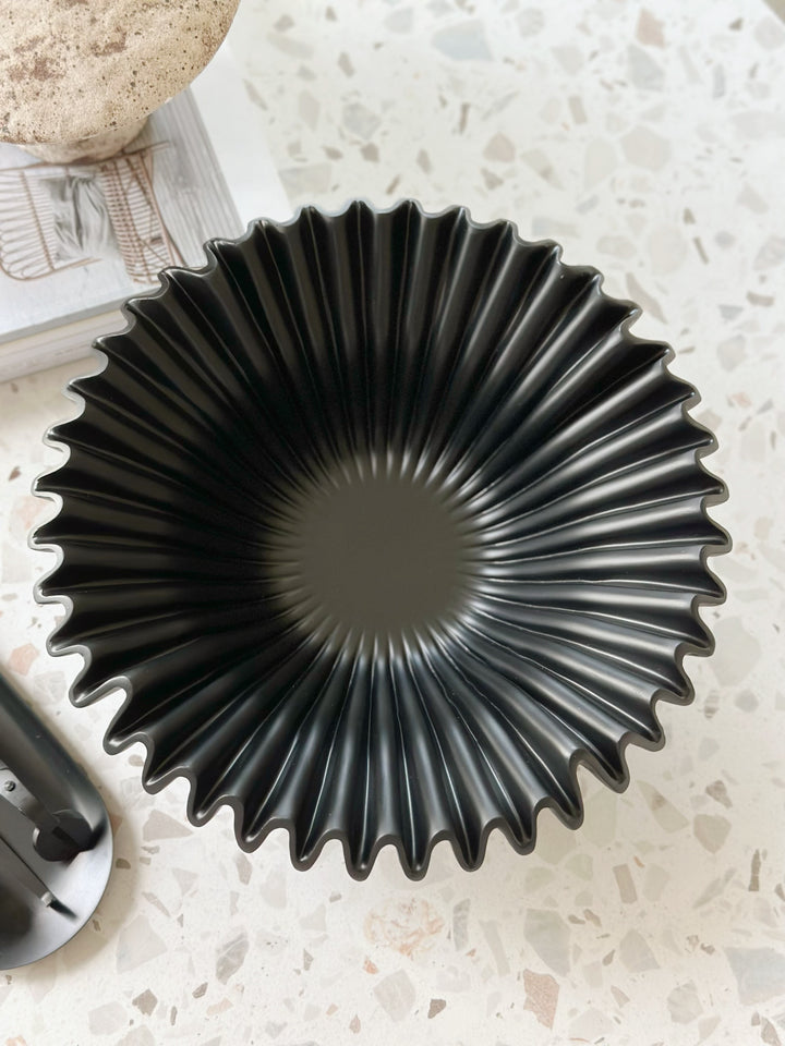 PRE-ORDER (16-22 May): Sleek Black Rippled Elegance Bowl