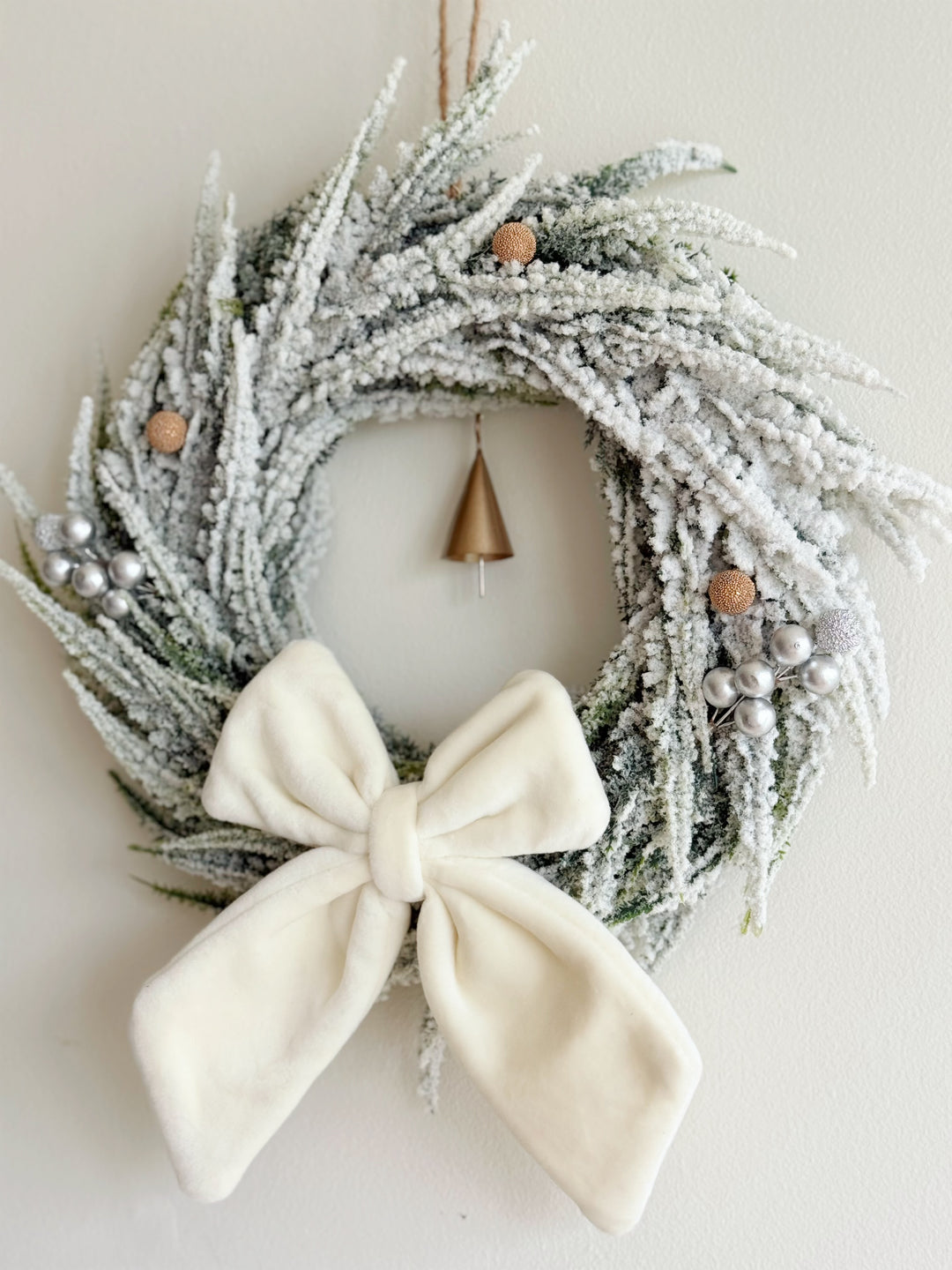 Snowfall Wishes Christmas Wreath