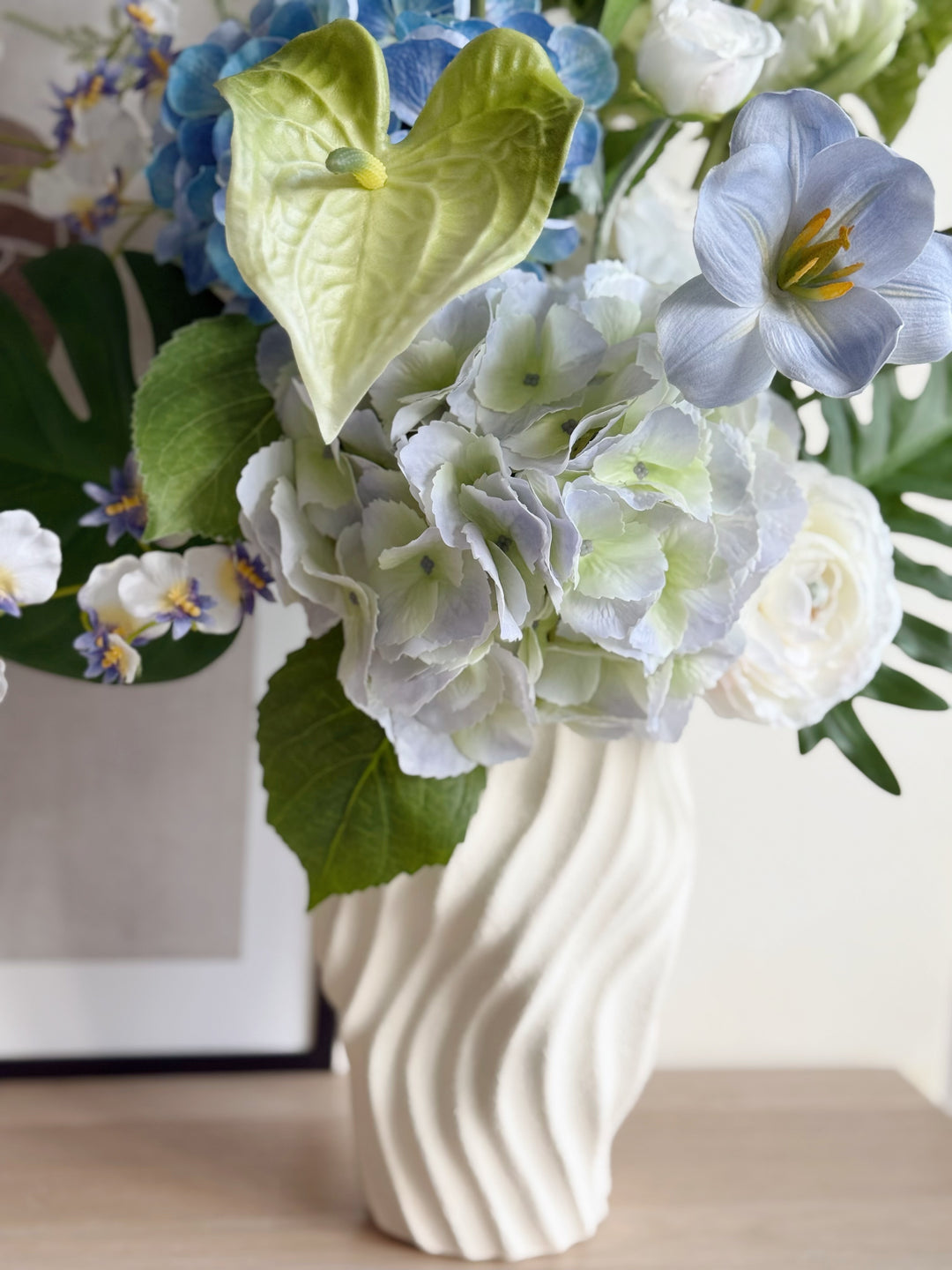 Azure Verdelle Bloom in the Vase (1-sided)