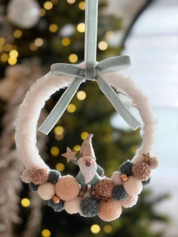 Starry Gnome Pom Small Wreath