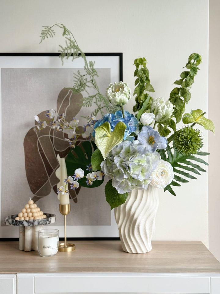 Azure Verdelle Bloom in the Vase (1-sided)