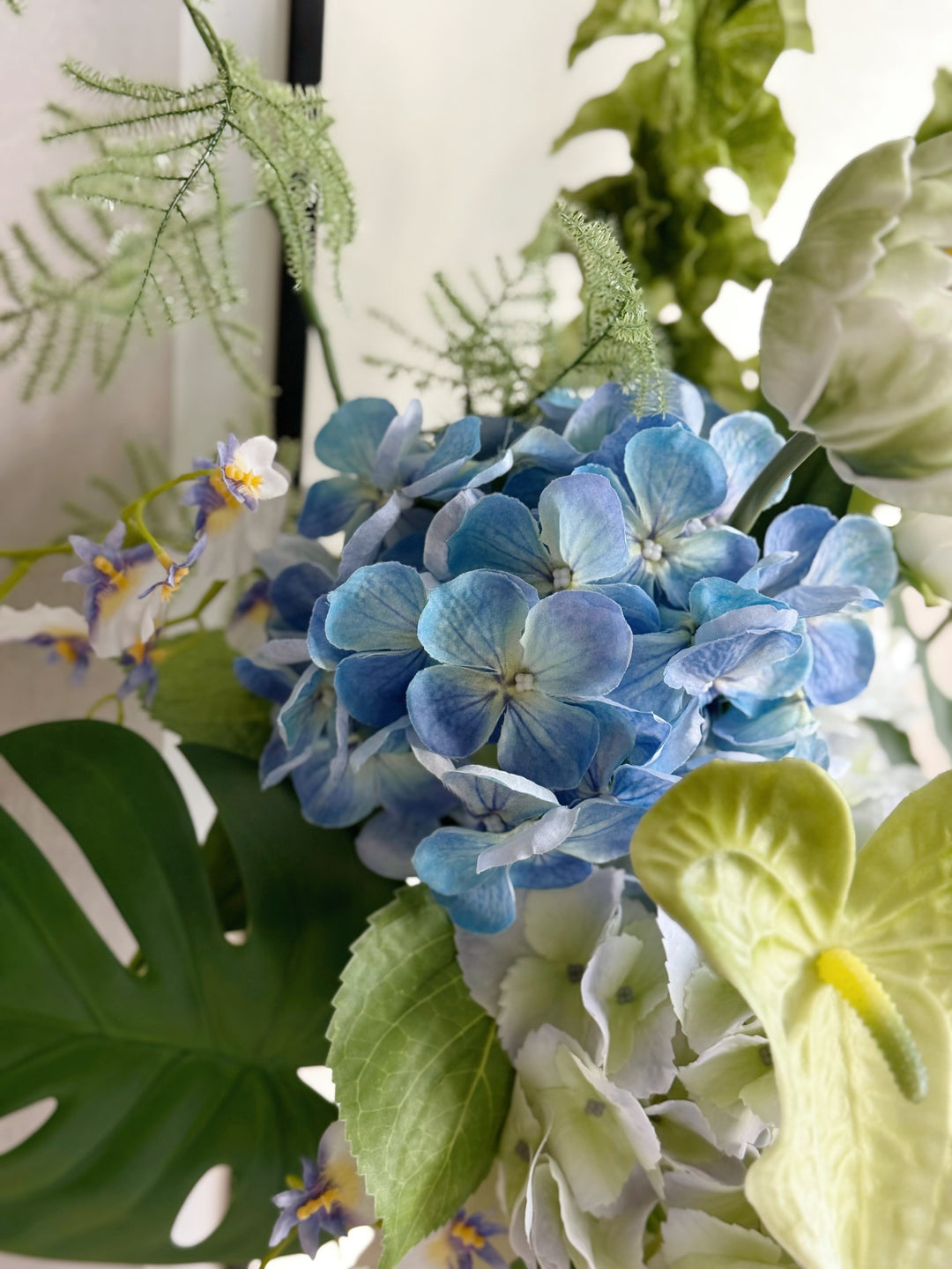 Azure Verdelle Bloom in the Vase (1-sided)