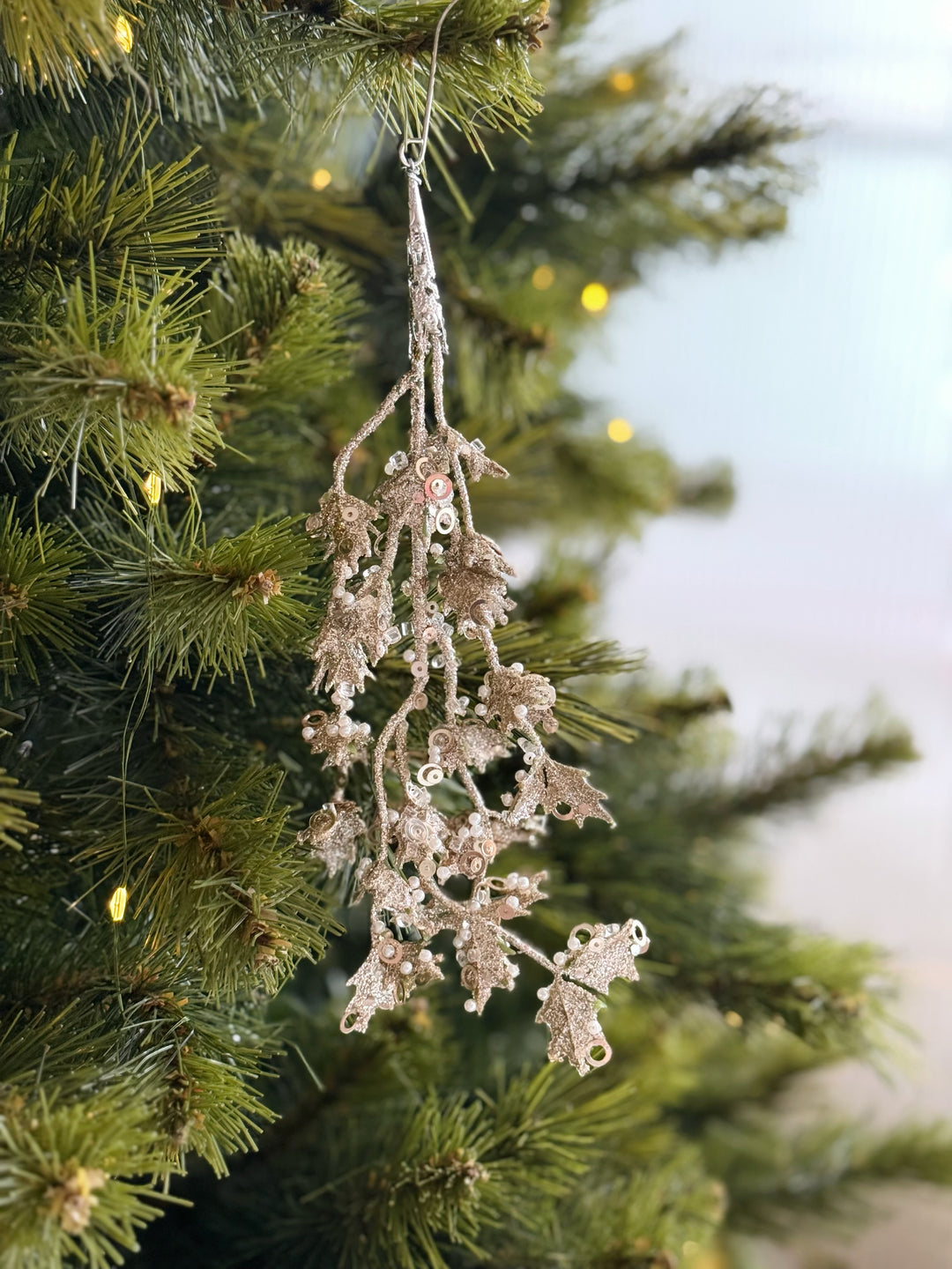 Champagne Frost Leaf Cascade