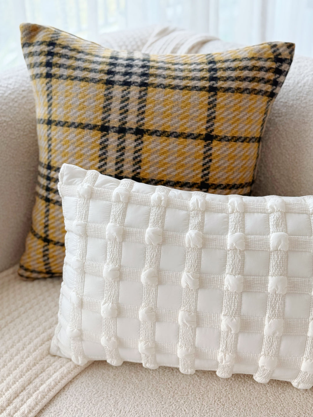 Bubble Grid Cream Waist Cushion Cover