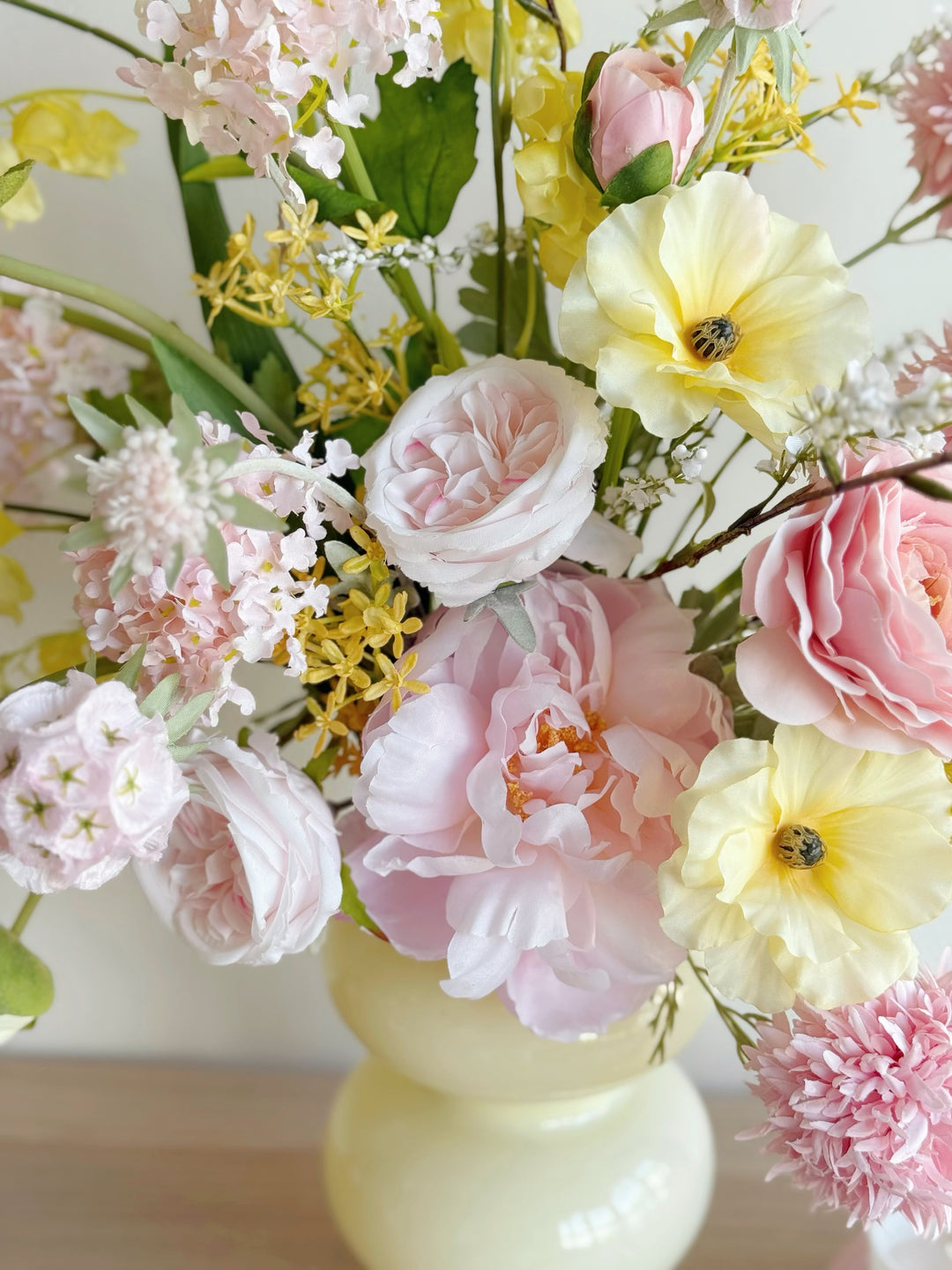 Butterblush Garden Bouquet (front facing)