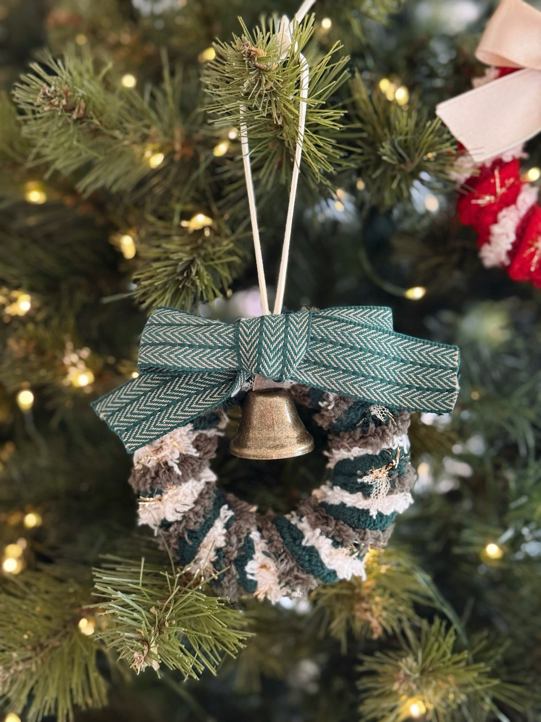 Bellbow Mini Wreath Ornaments (2 options)