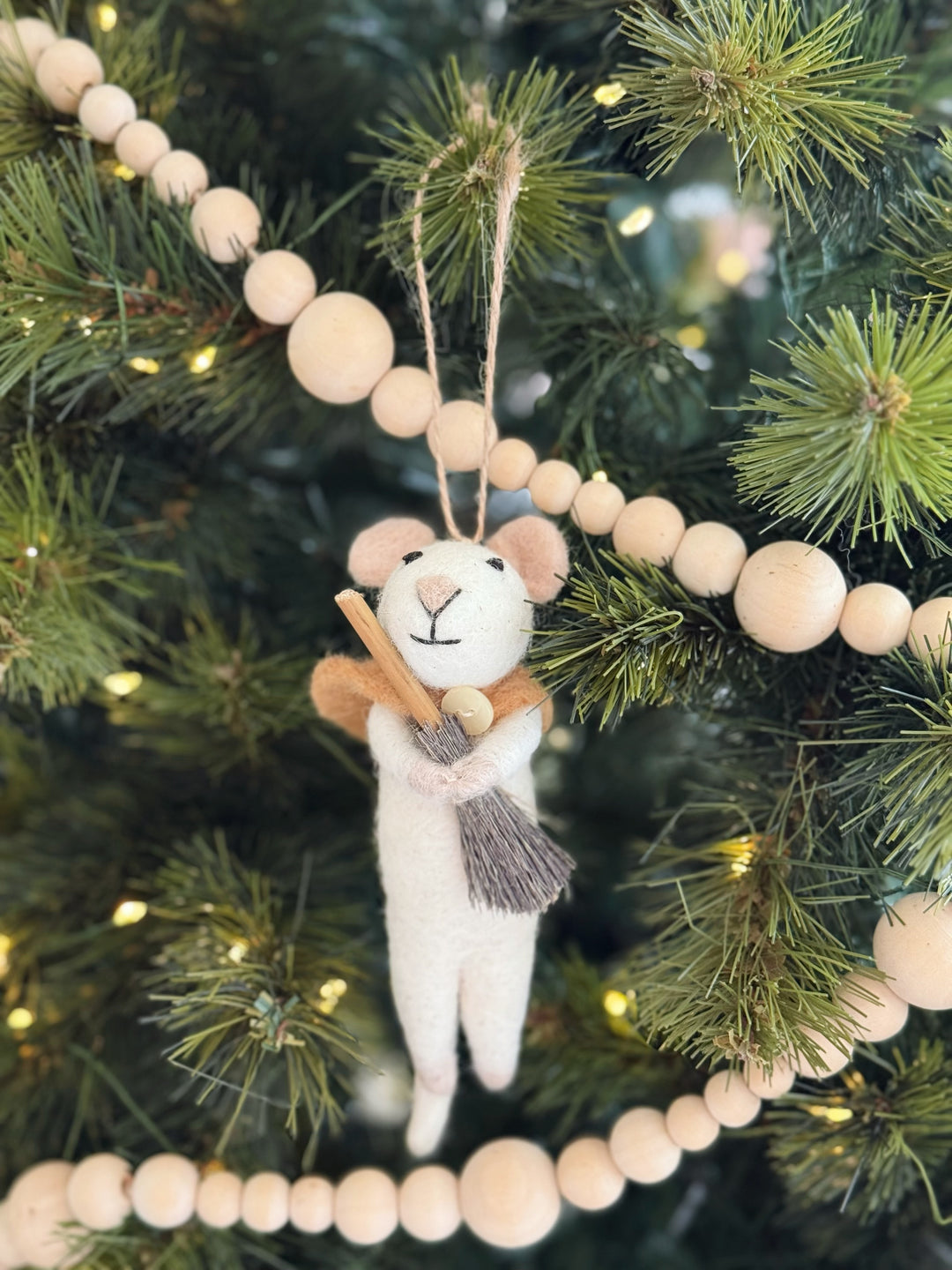 PRE-ORDER (24-28 Nov): Winter Helper Mouse Felt Ornament