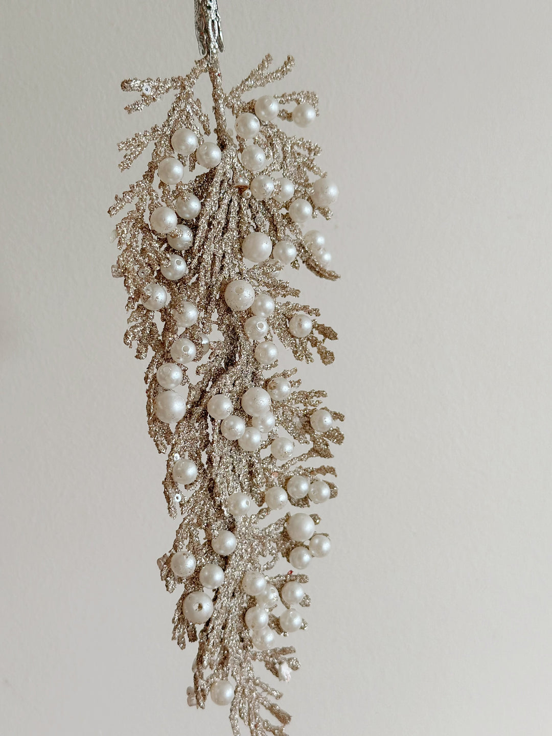 PRE-ORDER (19-20 Oct): Glittered Champagne Fern Ornament