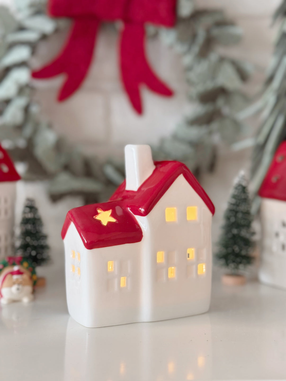 PRE-ORDER (26-30 Oct): Red Roof Light-Up Porcelain Village Collection (4 options)