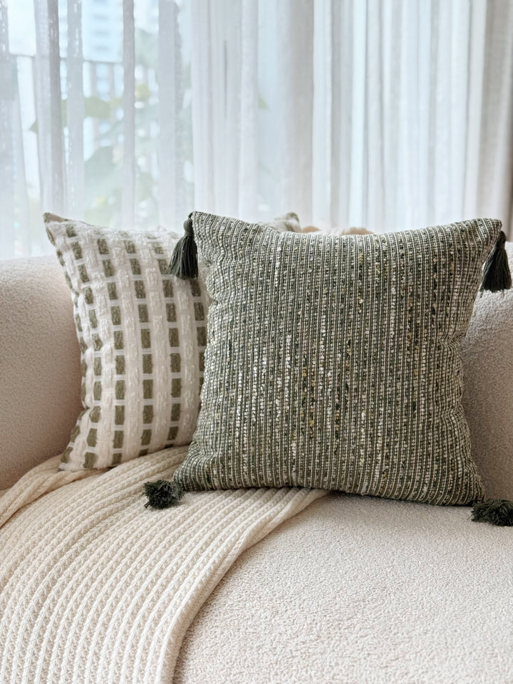 Verdant Weave Tassel Cushion Cover