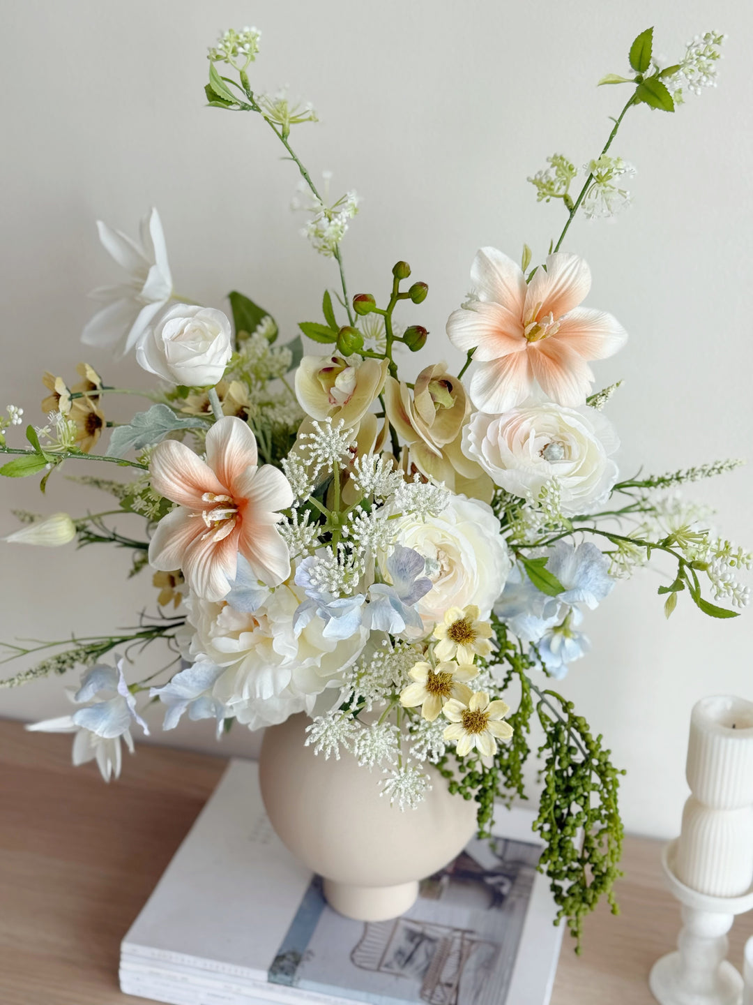 Soft Daybreak Bouquet (1-sided)