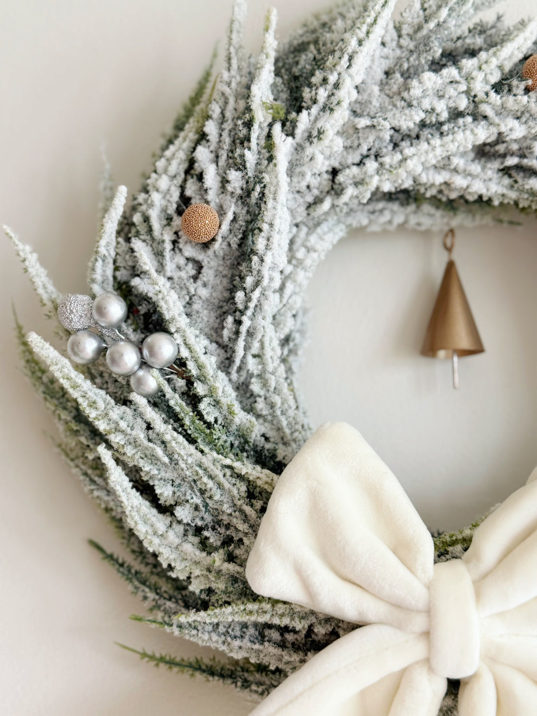 Snowfall Wishes Christmas Wreath